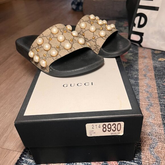 Gucci Women's Pursuit Pearl Stud Pool Slide Sandals | Size 6 US | Size EU 36 - Picture 9 of 11